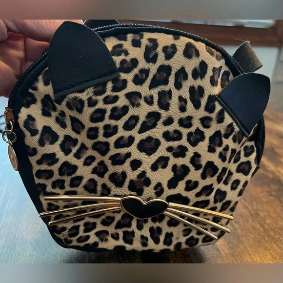 Cat face crossbody handbag/purse. - Picture 12 of 13